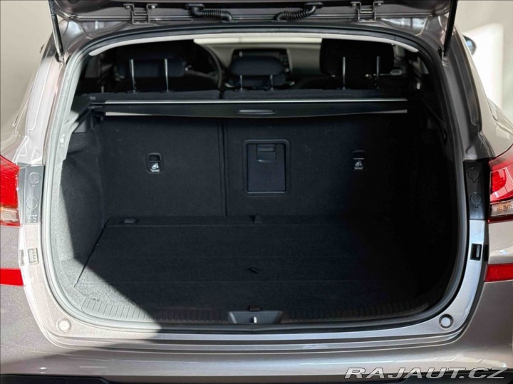 Hyundai i30 1,5 T-GDI SMART 2021