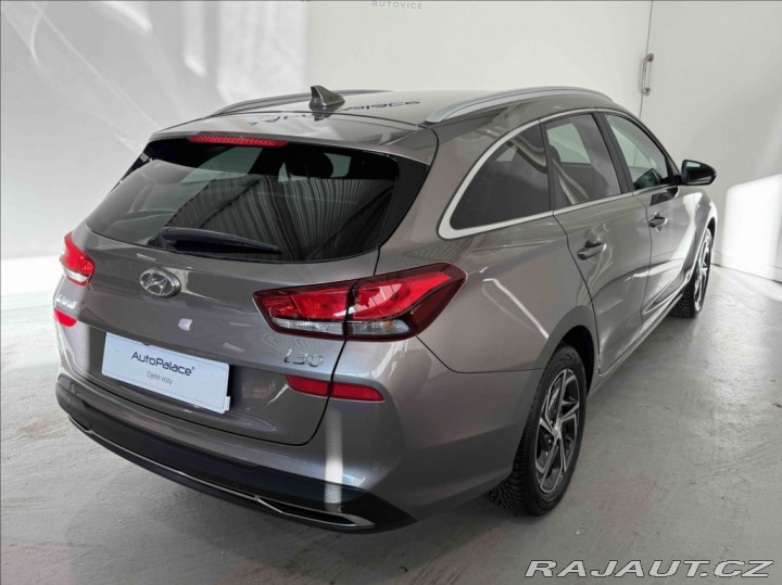 Hyundai i30 1,5 T-GDI SMART 2021