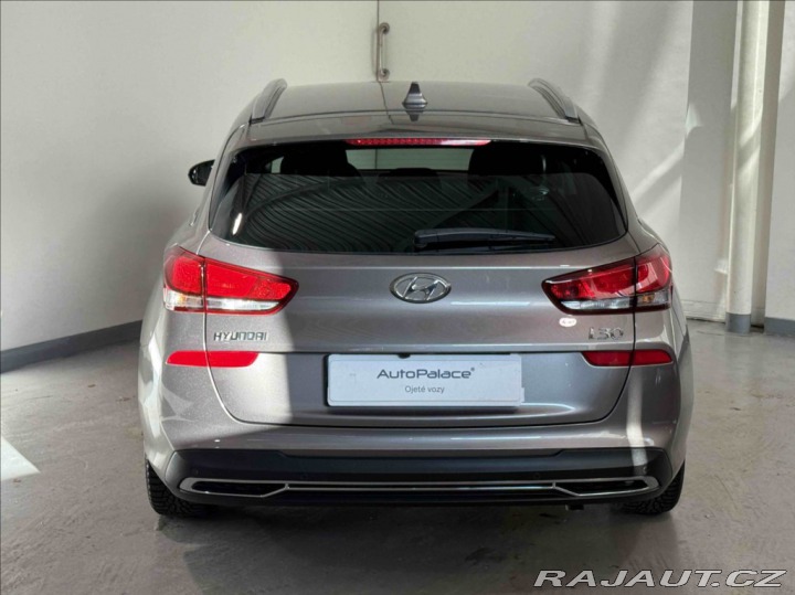 Hyundai i30 1,5 T-GDI SMART 2021