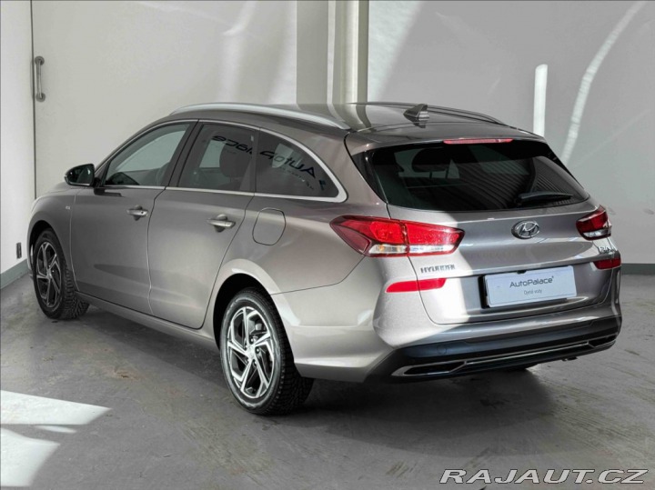 Hyundai i30 1,5 T-GDI SMART 2021