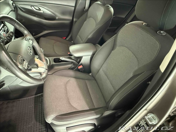 Hyundai i30 1,5 T-GDI SMART 1.MAJITEL 2021