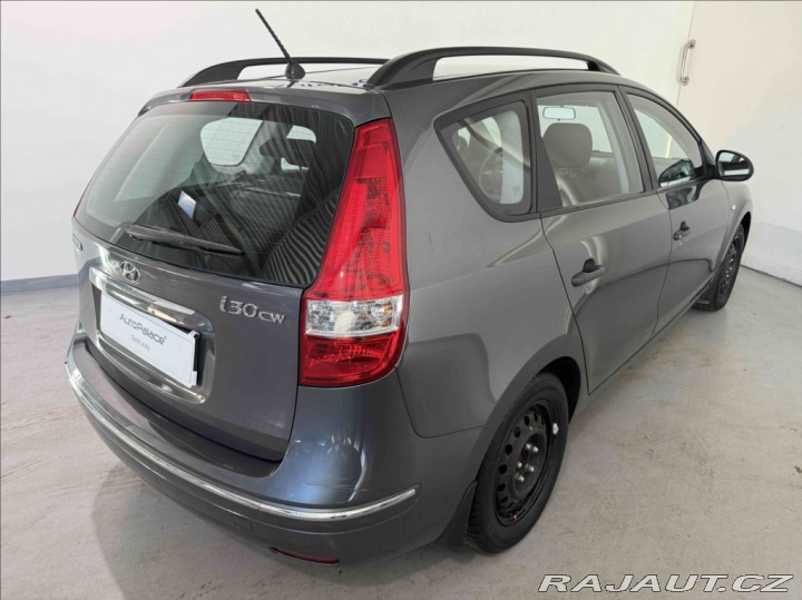 Hyundai i30 1,4 i COMFORT ČESKÁ REPUB 2009
