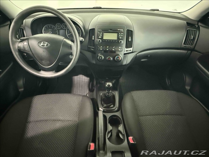 Hyundai i30 1,4 i COMFORT ČESKÁ REPUB 2009