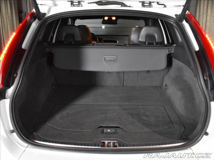 Volvo XC60 2,4 D5 AWD R-Design BLIS 2013