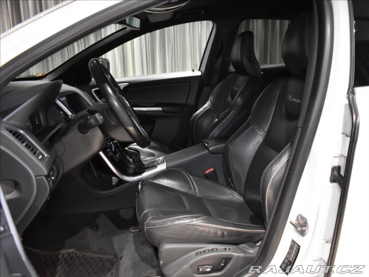 Volvo XC60 2,4 D5 AWD R-Design BLIS 2013