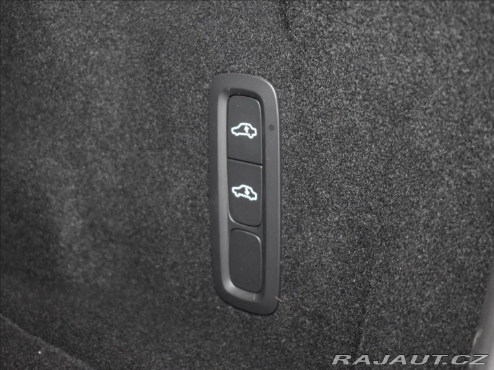 Volvo XC60 2,0 T6 AWD Ult Pano,Vzduc 2025