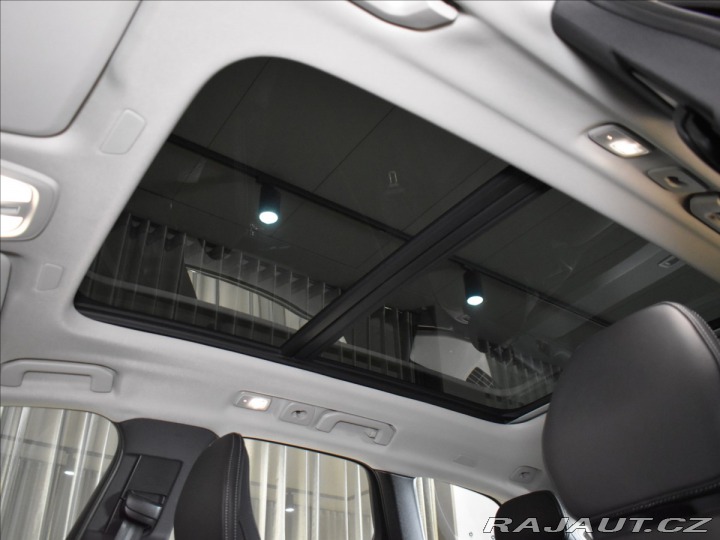Volvo XC60 2,0 T6 AWD Ult Pano,Vzduc 2025