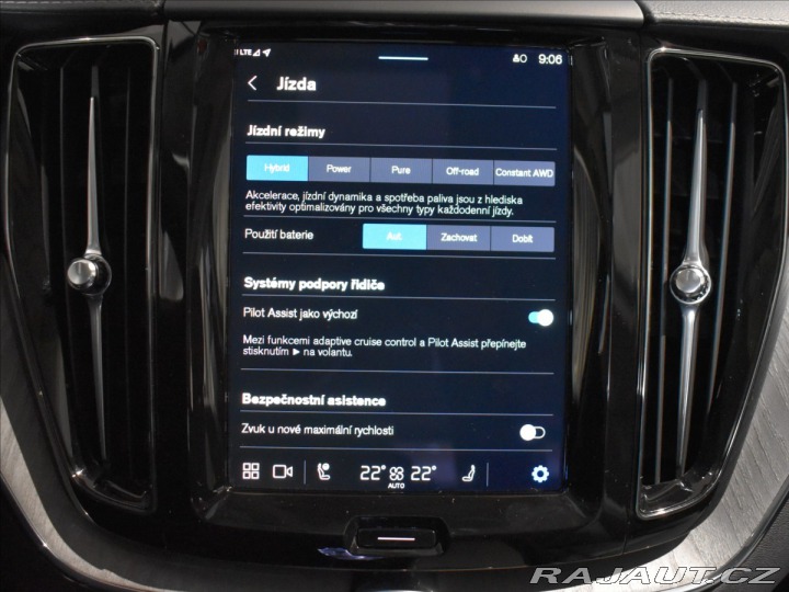 Volvo XC60 2,0 T6 AWD Ult Pano,Vzduc 2025