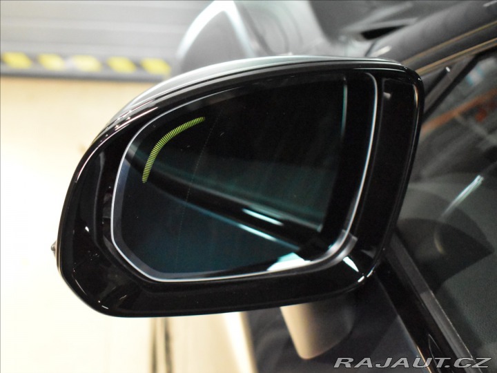 Volvo XC60 2,0 T6 AWD Ult Pano,Vzduc 2025