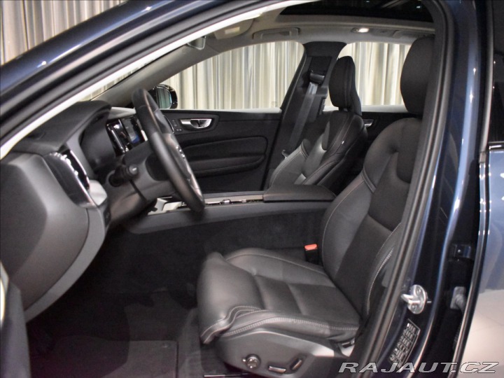 Volvo XC60 2,0 T6 AWD Ult Pano,Vzduc 2025