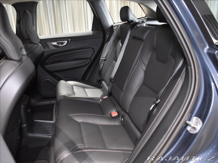 Volvo XC60 2,0 T6 AWD Ult Pano,Vzduc 2025