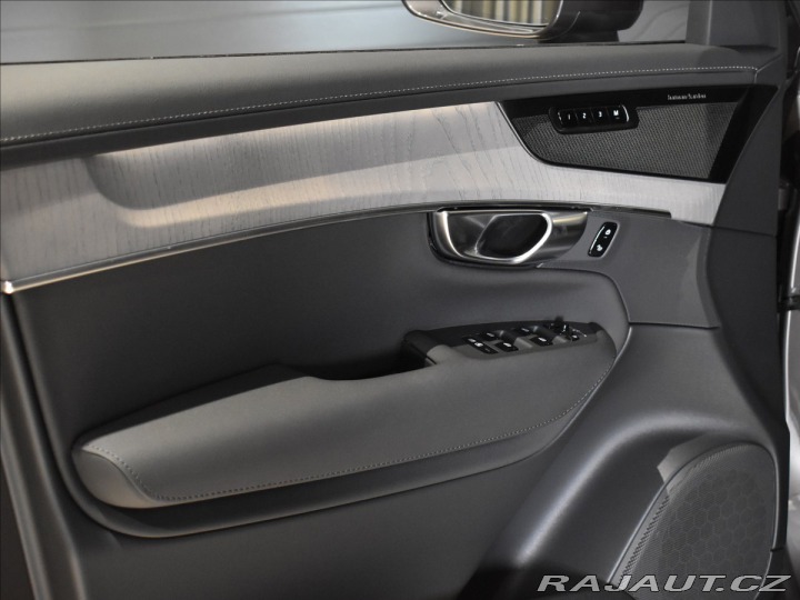 Volvo XC90 2,0 T8 XC90 Plus Bright 2025