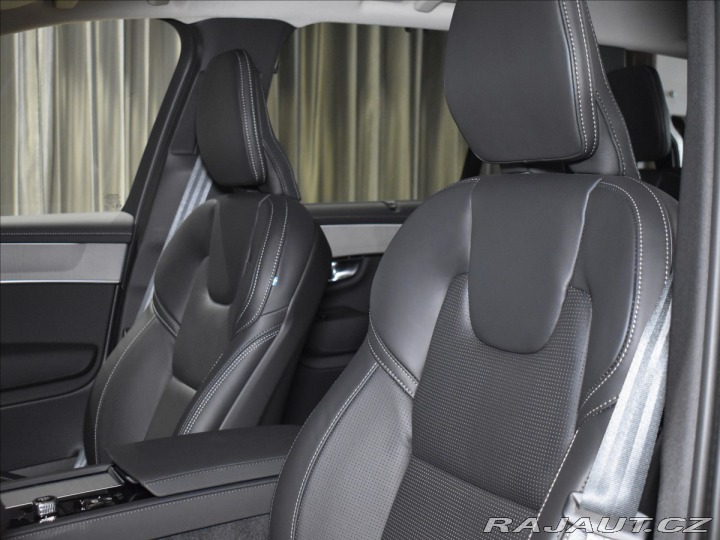 Volvo XC90 2,0 T8 XC90 Plus Bright 2025