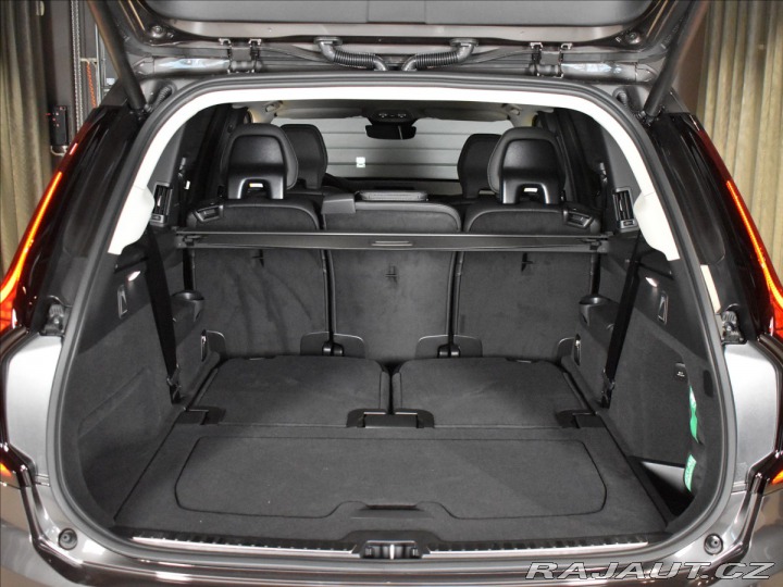 Volvo XC90 2,0 T8 XC90 Plus Bright 2025
