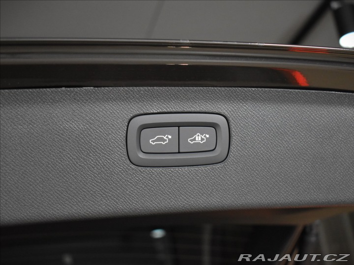 Volvo XC90 2,0 T8 XC90 Plus Bright 2025