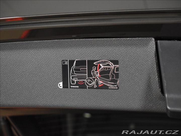 Volvo XC90 2,0 T8 XC90 Plus Bright 2025