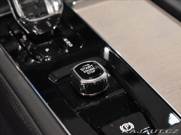 Volvo XC90 2,0 T8 XC90 Plus Bright 2025