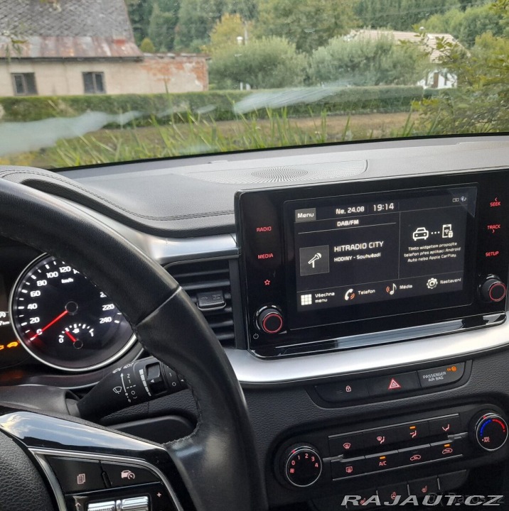 Kia Ceed 1,5 benz.118kw 2022