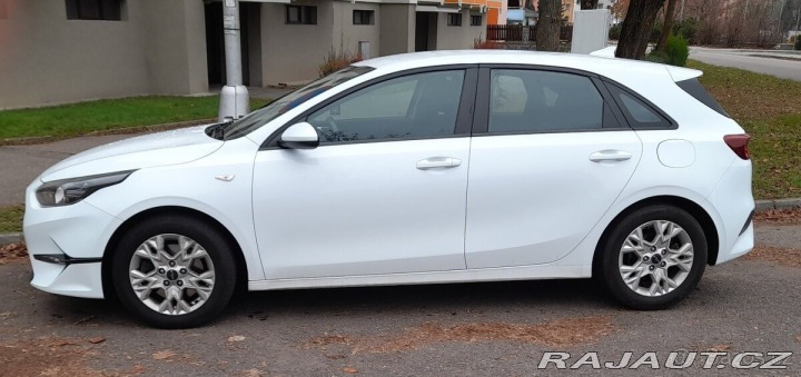 Kia Ceed 1,5 benz.118kw 2022
