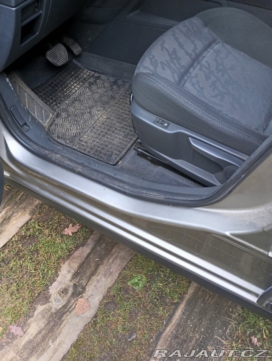 Peugeot 3008 2,0   automat HDi 2012