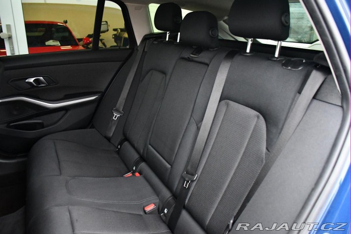BMW 3 320d xDrive TAŽNÉ 1M 3L-Z 2023