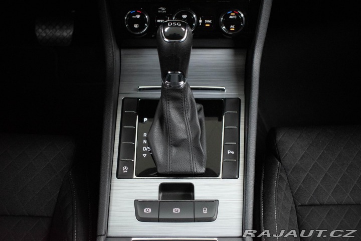 Škoda Superb 2.0 TDI 110kW DSG*TAŽNÉ*D 2021