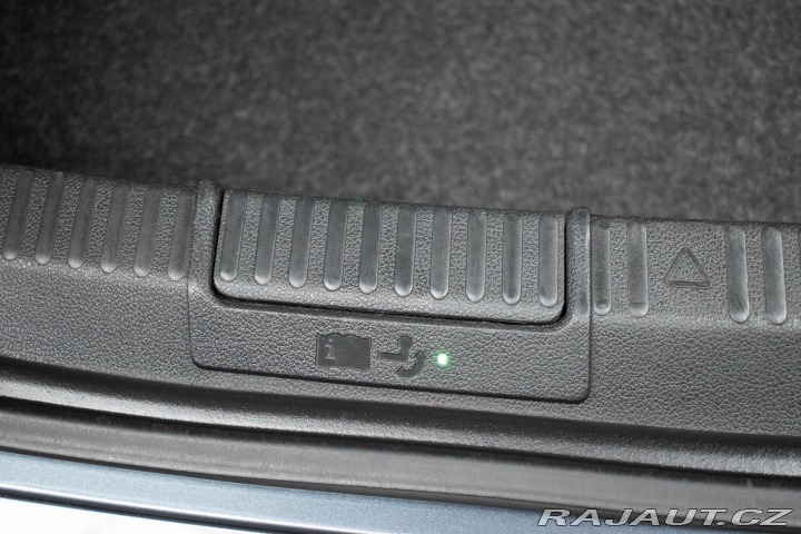 Škoda Superb 2.0 TDI 110kW DSG*TAŽNÉ*D 2021