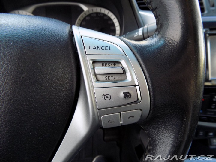 Nissan Navara 2.3DCi/4x4/Bi-xenon/NAVI/ 2017