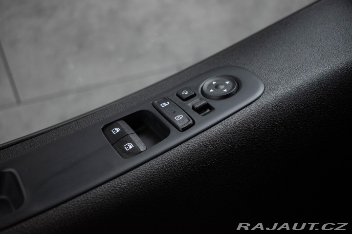 Hyundai Staria 2.2 CRDi 9.MÍST*ZÁRUKA*2x 2023