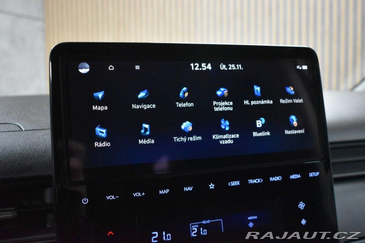 Hyundai Staria 2.2 CRDi*REZERVACE* 2023