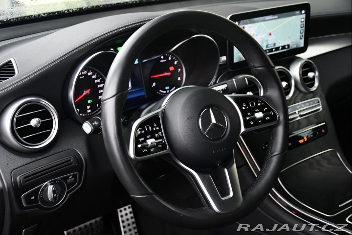 Mercedes-Benz GLC 300e 4MATIC AMG TAŽNÉ 1M 2022
