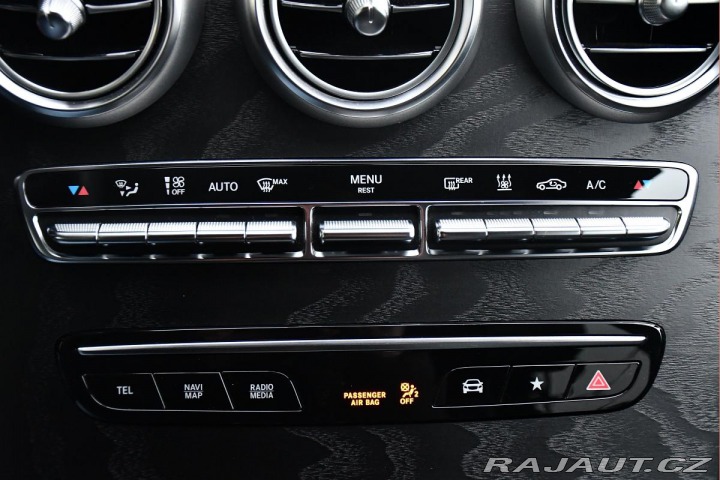 Mercedes-Benz GLC 300e 4MATIC AMG TAŽNÉ 1M 2022