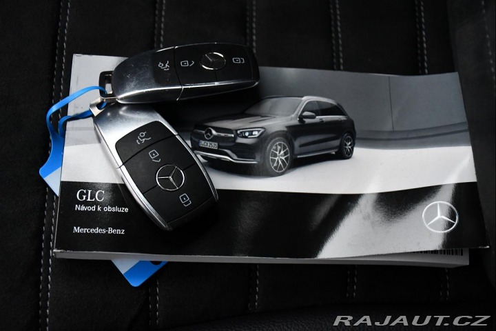 Mercedes-Benz GLC 300e 4MATIC AMG TAŽNÉ 1M 2022