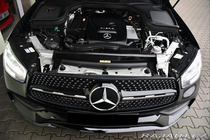 Mercedes-Benz GLC 300e 4MATIC AMG TAŽNÉ 1M 2022