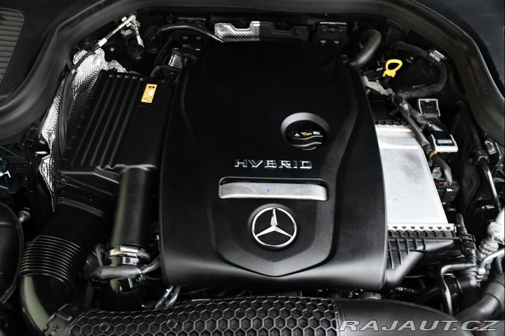 Mercedes-Benz GLC 300e 4MATIC AMG TAŽNÉ 1M 2022