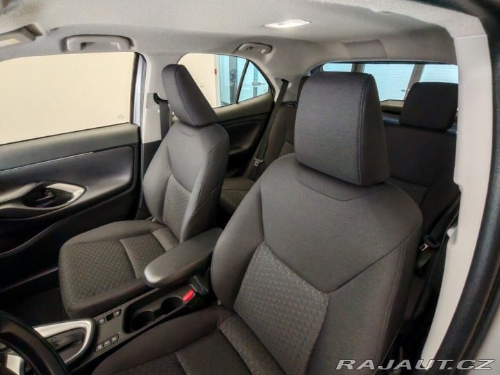 Toyota Yaris Cross 1,5 AT Hybrid Comfort 2025