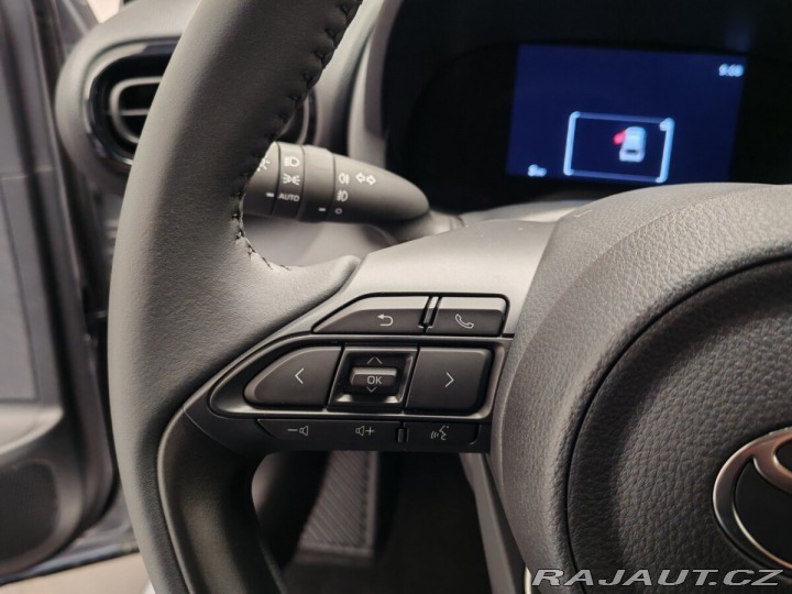 Toyota Yaris Cross 1,5 AT Hybrid Comfort 2025