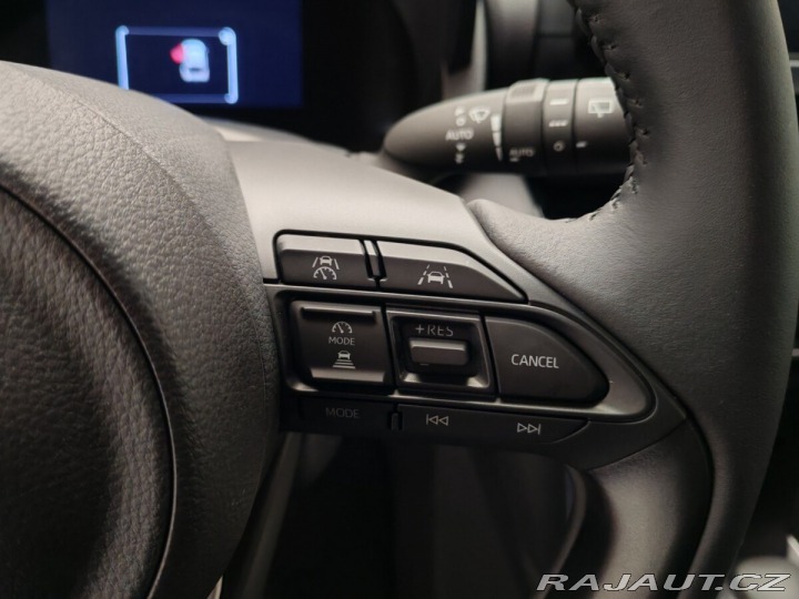 Toyota Yaris Cross 1,5 AT Hybrid Comfort 2025