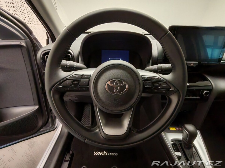 Toyota Yaris Cross 1,5 AT Hybrid Comfort 2025