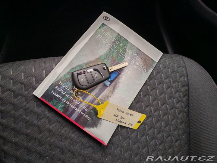 Toyota Yaris Cross 1,5 AT Hybrid Comfort 2024