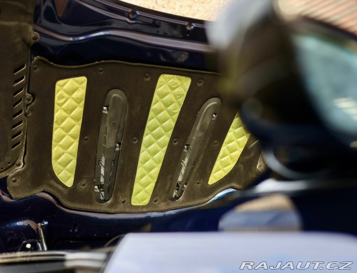 Aston Martin Ostatní modely DB11 5.2 V12 | 360kamera 2016