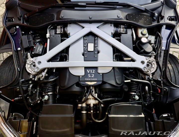 Aston Martin Ostatní modely DB11 5.2 V12 | 360kamera 2016