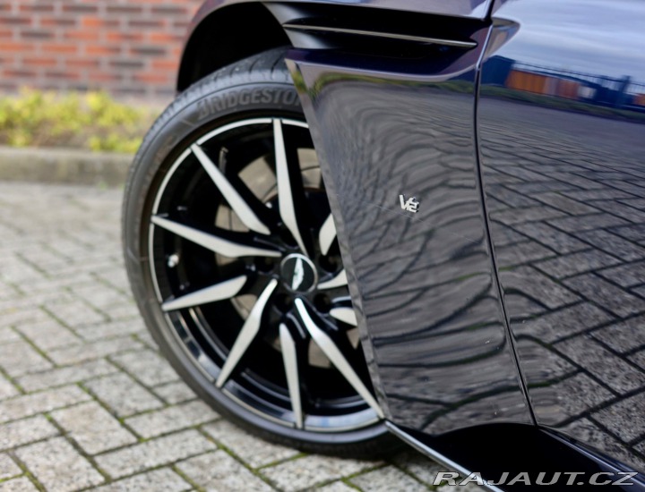 Aston Martin Ostatní modely DB11 5.2 V12 | 360kamera 2016