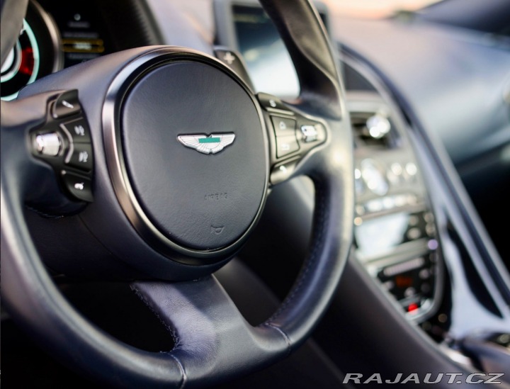 Aston Martin Ostatní modely DB11 5.2 V12 | 360kamera 2016