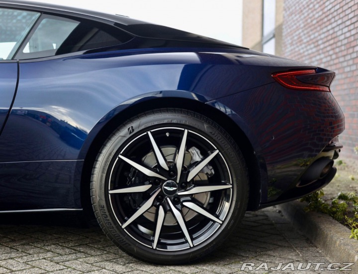 Aston Martin Ostatní modely DB11 5.2 V12 | 360kamera 2016