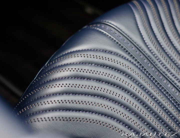 Aston Martin Ostatní modely DB11 5.2 V12 | 360kamera 2016