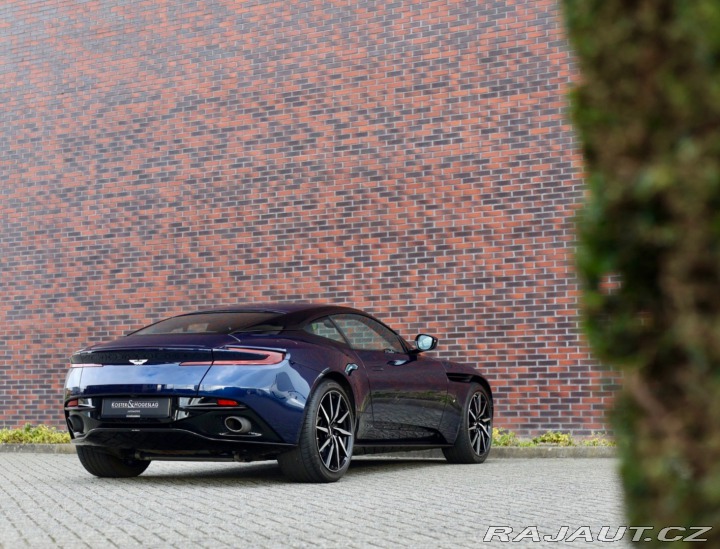 Aston Martin Ostatní modely DB11 5.2 V12 | 360kamera 2016