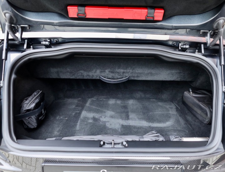 Aston Martin DB12 4.0 V8 Volante | Xenon š 2025