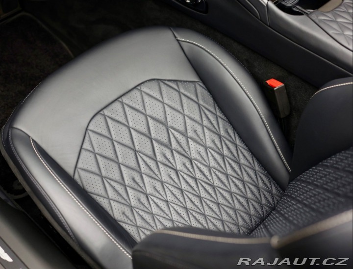 Aston Martin DB12 4.0 V8 Volante | Xenon š 2025