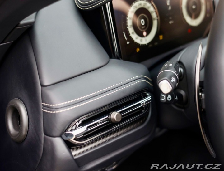 Aston Martin DB12 4.0 V8 Volante | Xenon š 2025